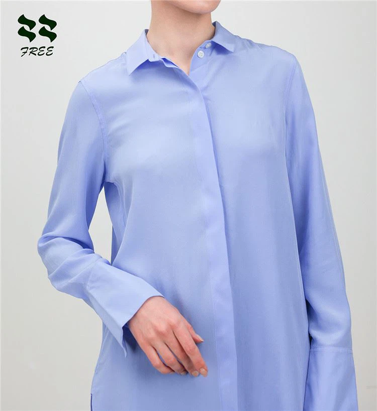 Hidden placket with button for closing