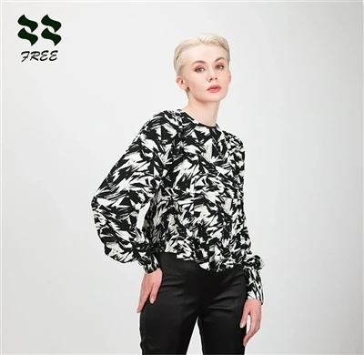 Elegantna bluza dugih rukava sa printom